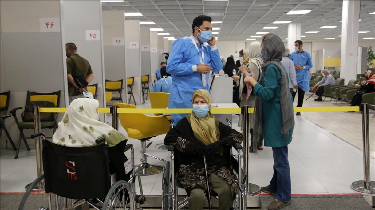 رئیس انجمن متخصصان داخلی ایران: 50 درصد جامعه پزشکی درآمد زیر خط فقر دارند