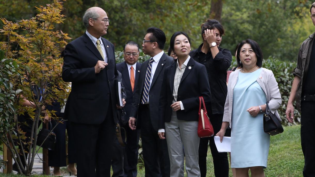 La princesa Akiko de Mikasa visita el Jardín japonés de Baltalimanı, Estambul