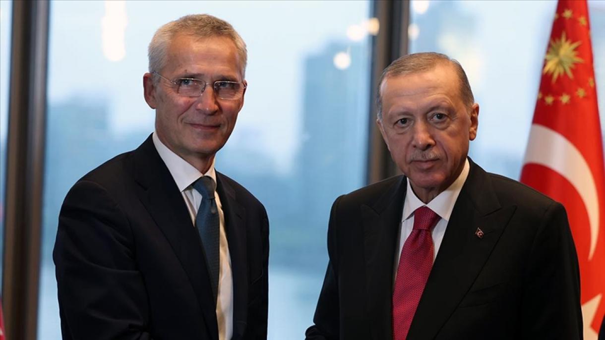 Telefonon egyeztetett Erdoğan és Stoltenberg