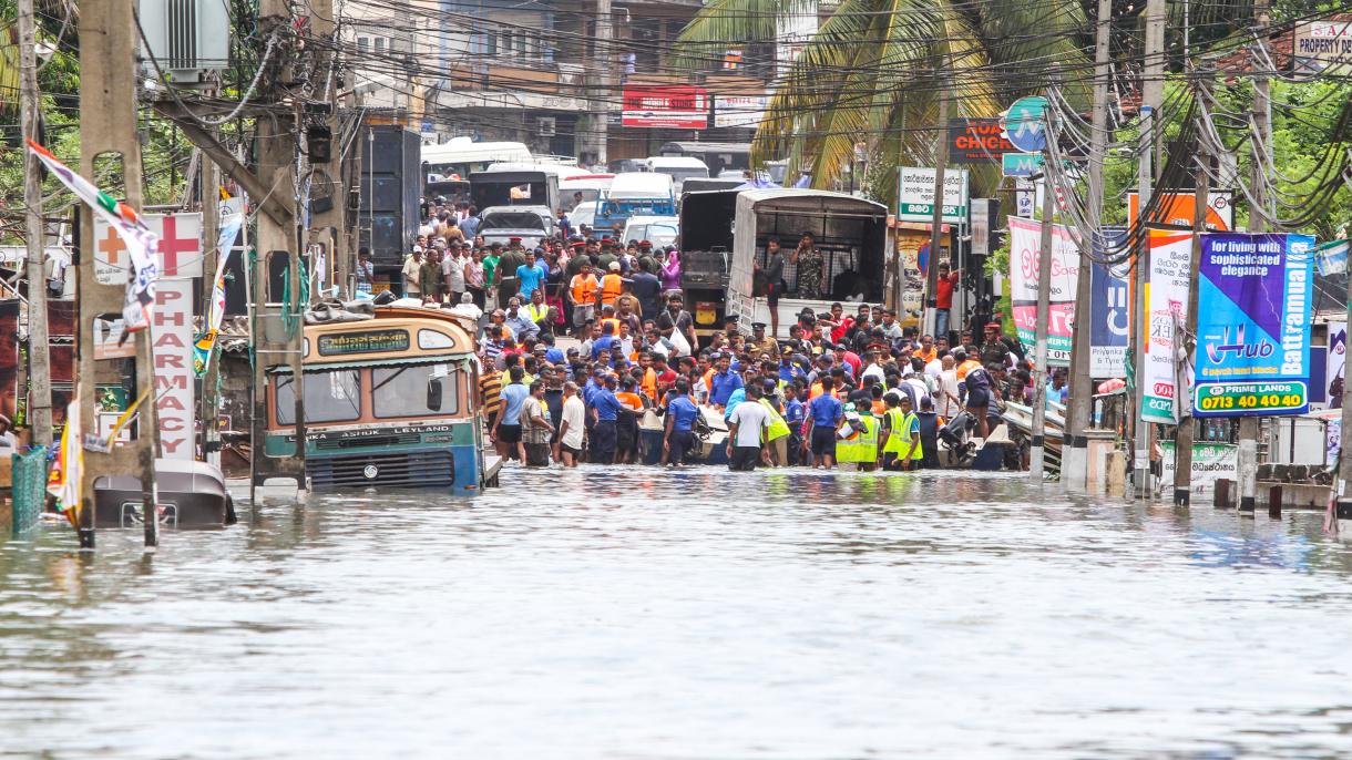 Más de 140 muertos en inundaciones en Sri Lanka