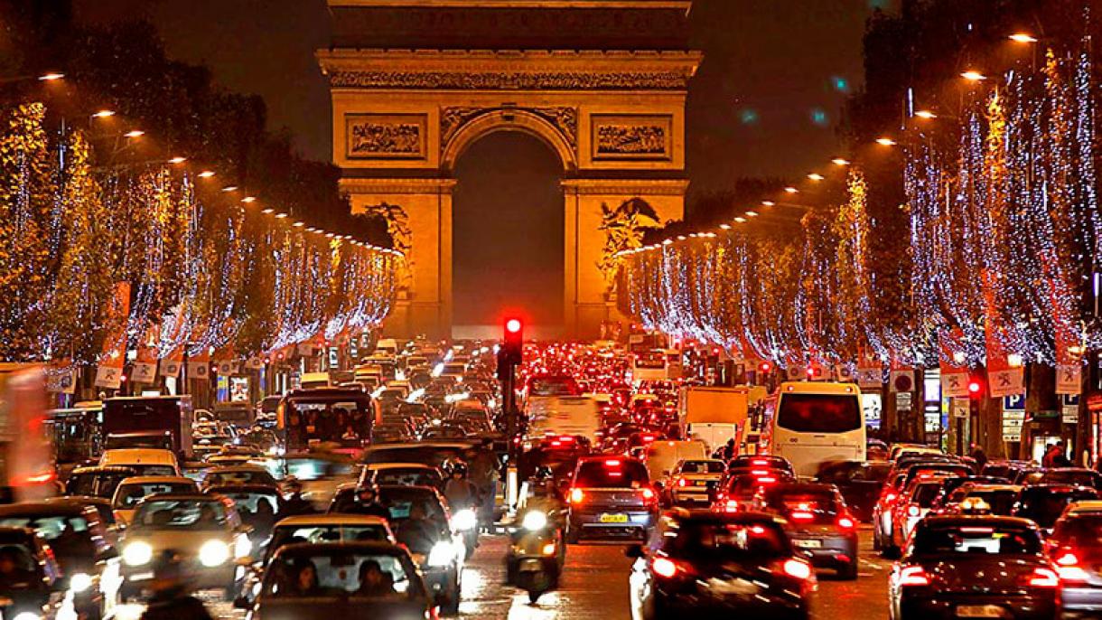 ممنوعیت برای خودروهای قدیمی در خیابانهای پاریس
