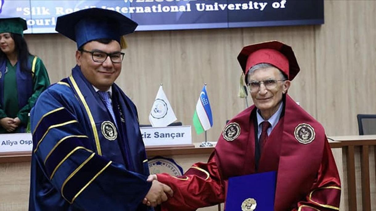 Azız Sancar, Premio Nobel de Química 2015, distinguido con doctorado honoris causa en Uzbekistán