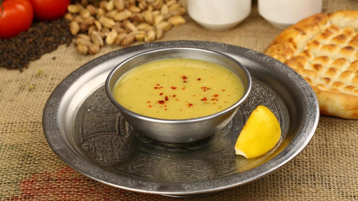 La terza zuppa più preferita al mondo è quella alle lenticchie