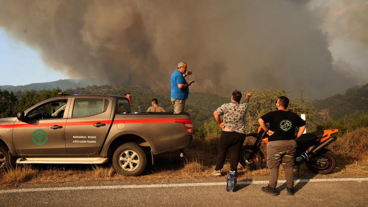 یونان کے جنگلات میں لگنے والی آگ پر تا حال اب تک قابو نہیں پایا جاسکا ہے