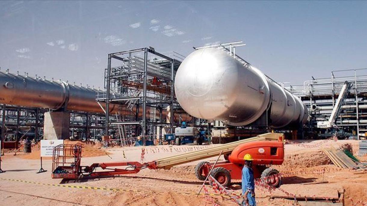 “Saudi Aramco”nun bazar dəyəri 2 trilyon dolları ötüb