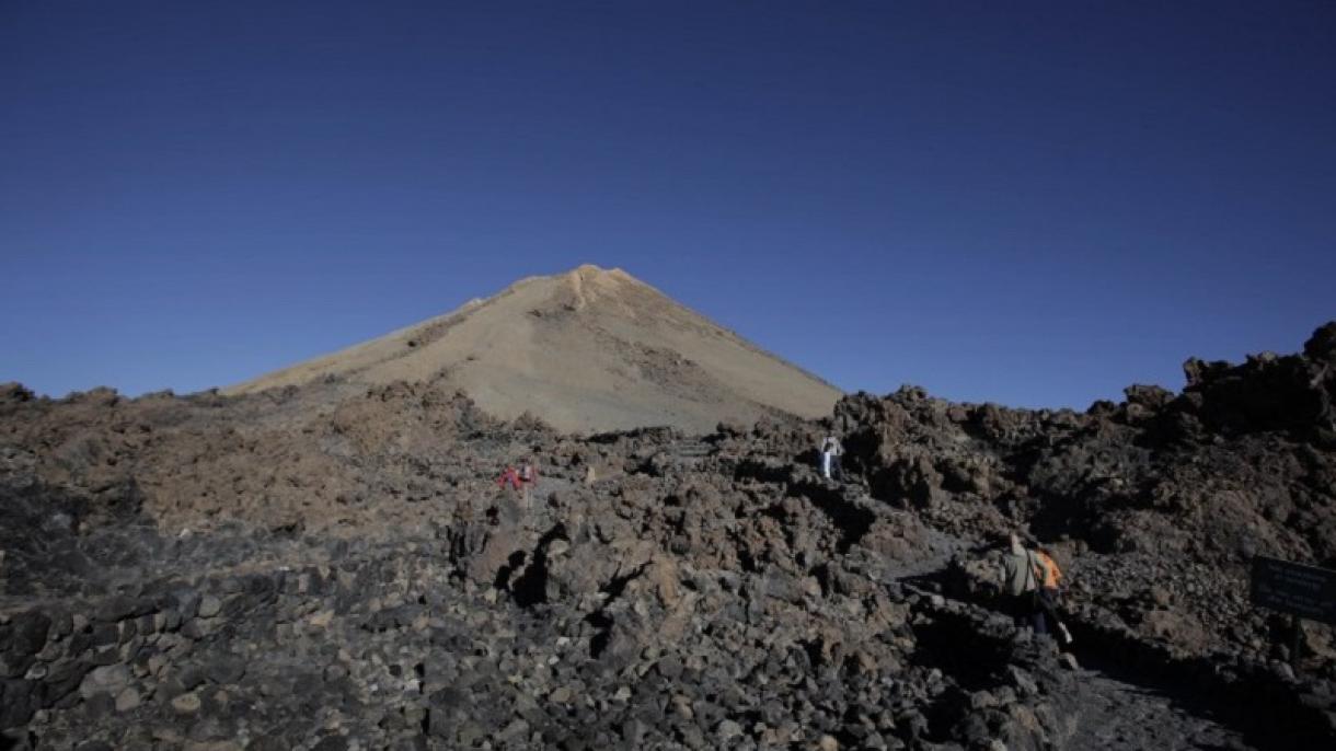 La naturaleza es tan fuerte para "mover" 6 kilómetros el volcán del Teide