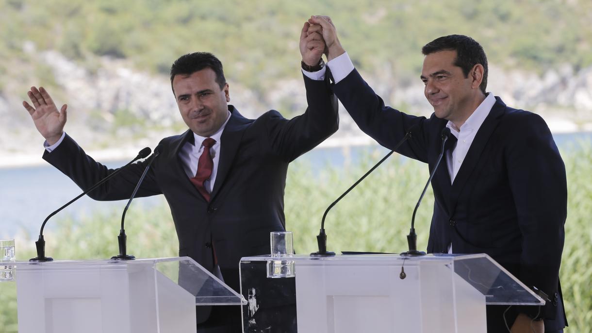 Оптимистички изјави од Ципрас и Заев по потпишување на договорот за решавање на спорот за името