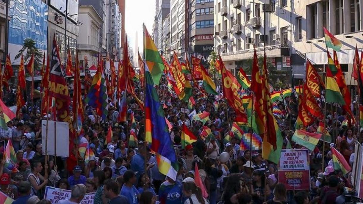 支持玻国辞职总统莫拉莱斯示威在阿根廷举行
