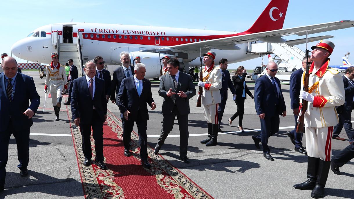 Yıldırım arranca su jornada en Moldavia reuniéndose con los empresarios turcos