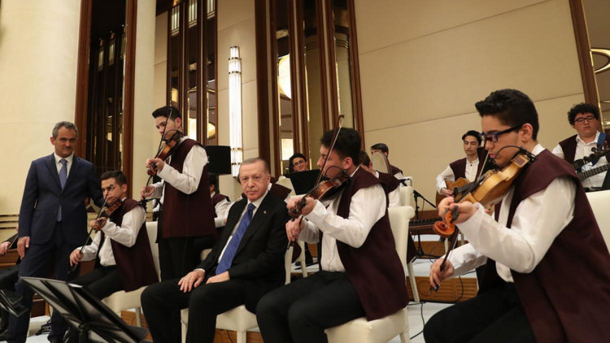 Prezident Erdogan Mugallymlar Bilen Agzaçada Duşuşdy