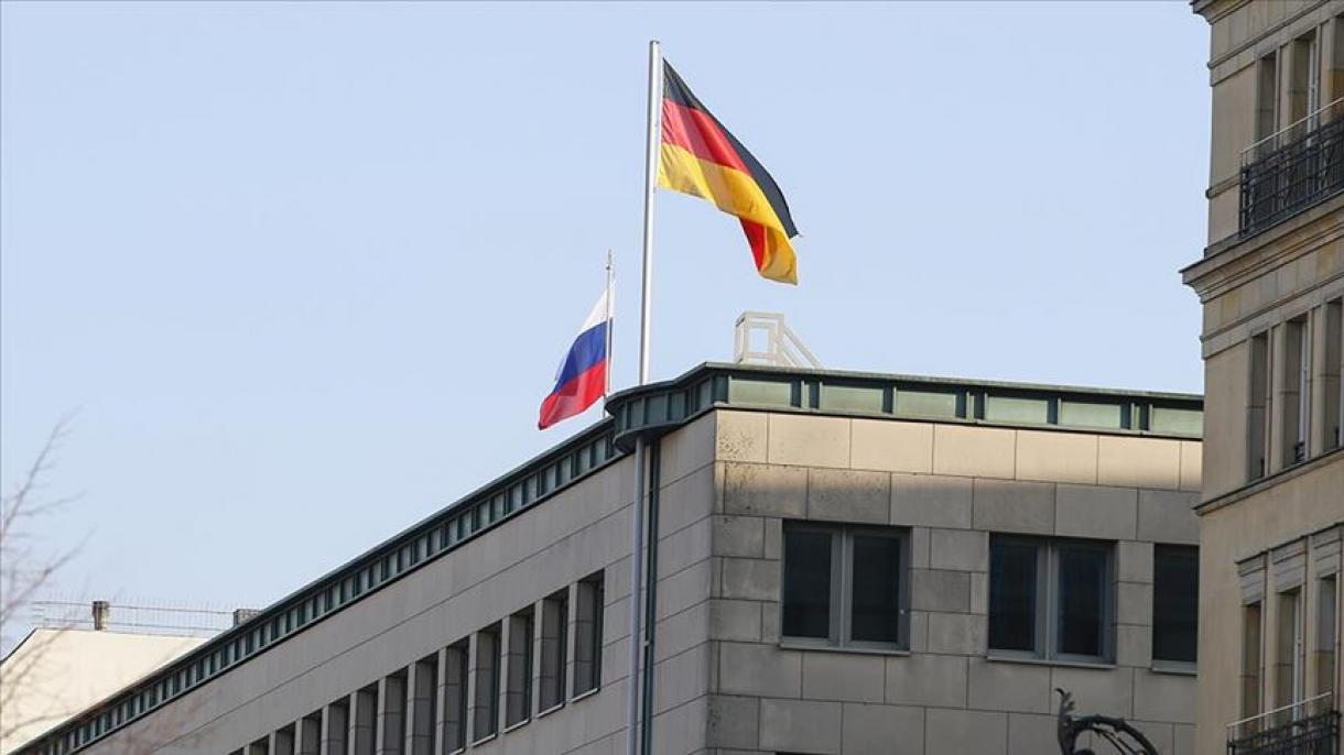Rusiyanın Berlindəki səfirliyinin iki diplomatı deportasiya edilir
