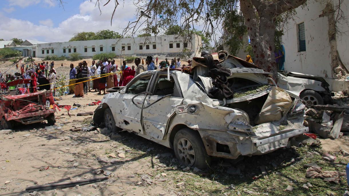 Somaliniň paýtagtynda bomba ýüklenen ulag bilen kamikaze hüjümi guraldy