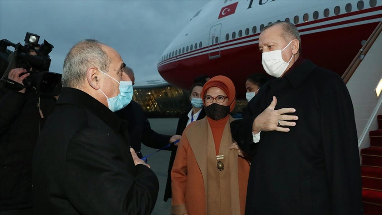 Turkiya prezidenti Rajap Tayyip Erdo’g’an Ozarbayjonga yetib bordi