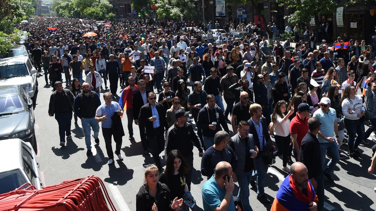 Арменияда наразылық митингтері жалғасуда