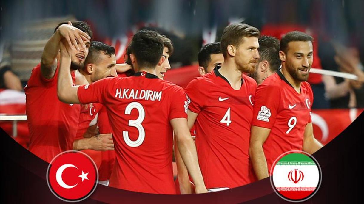 A seleção da Turquia venceu o Irão por 2-1 num jogo amigável de preparação