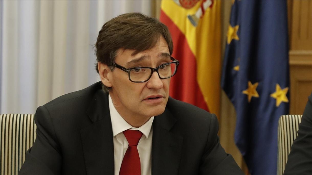 Salvador Illa y Carles Puigdemont encabezan la lista de candidatos a las elecciones de Cataluña