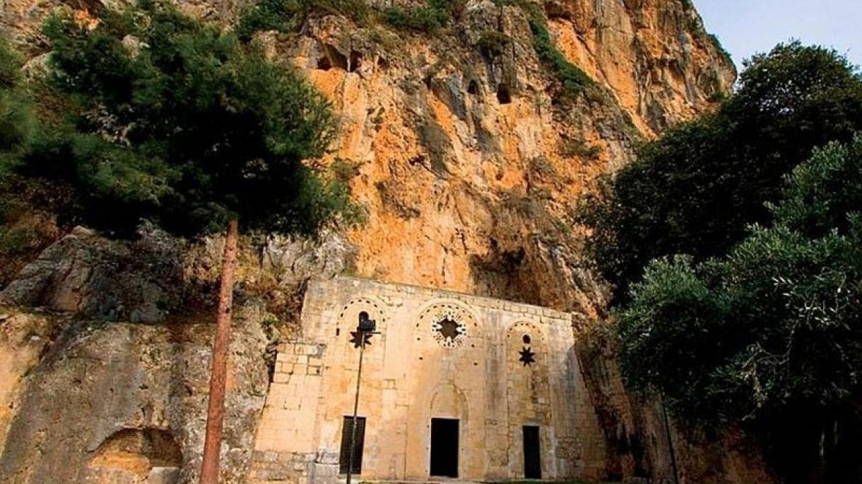 Dünyanın ilk mağara-kilsəsi -  Antakya Müqəddəs Sankt Pyer Kilsəsi