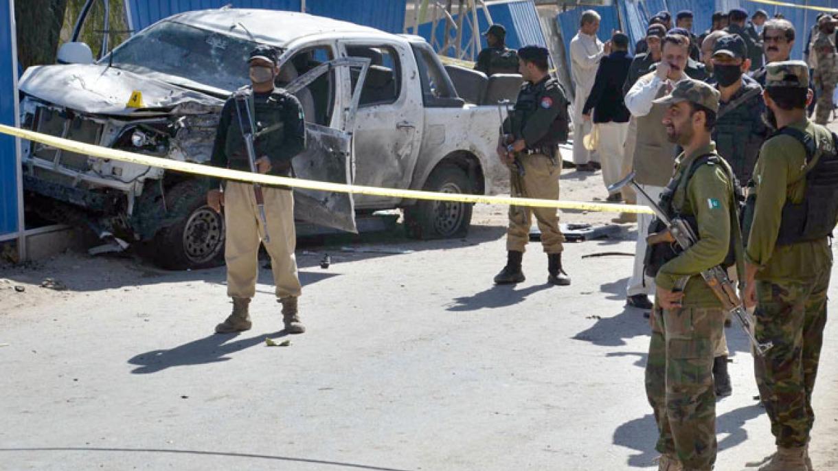 د پاکستان د بلوچستان  په ایالت کې  د پولیسو  د یو مرکز  تر څنګ  چاودنه وشوه.