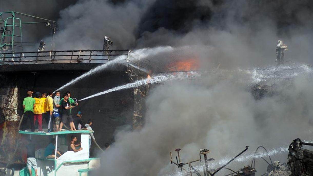印尼一家打火机工厂起火