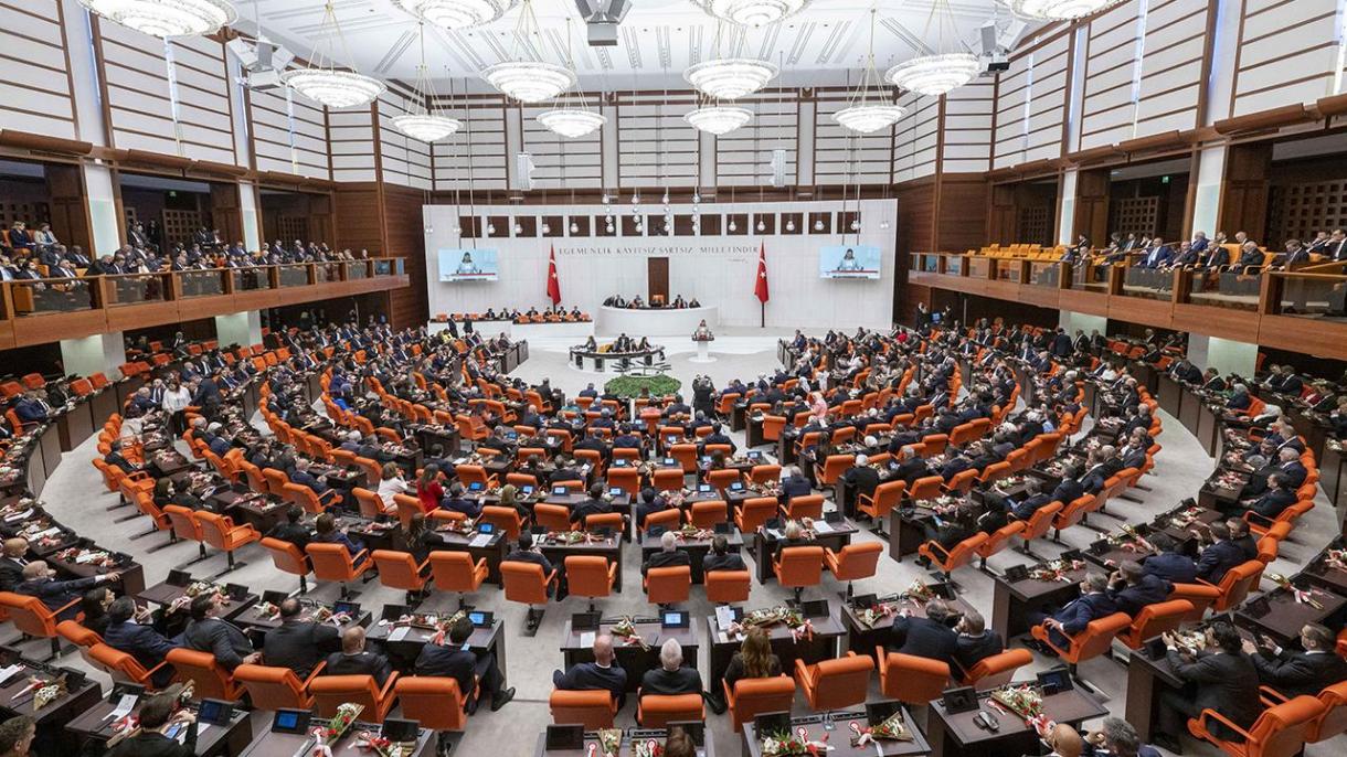 Түркия Улуу Улуттук Парламентинин иштөө мөөнөтү узартылды