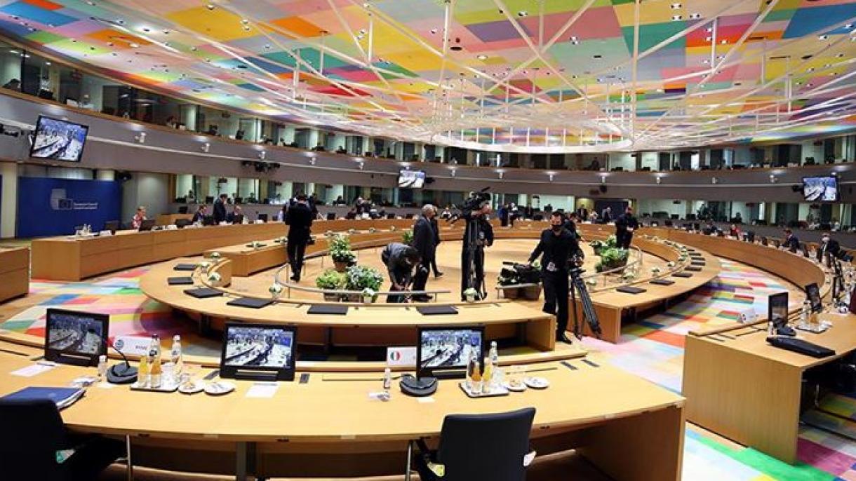 برنامه نجات 750 میلیارد یورویی اتحادیه اروپا برای مبارزه با نتایج اقتصادی کرونا