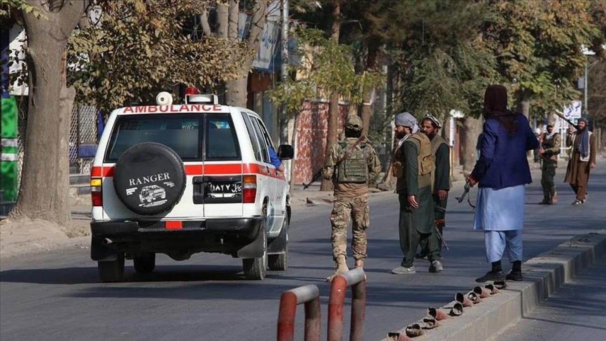 阿富汗学校遭手榴弹袭击