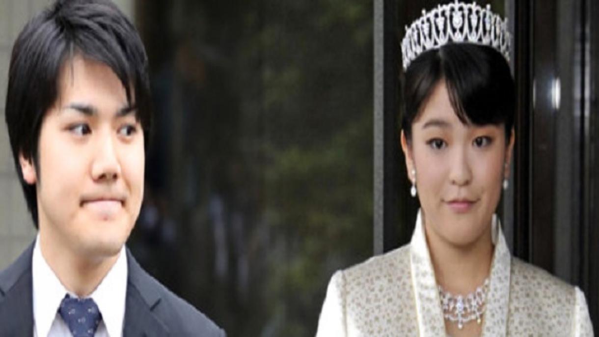 La princesa japonesa renuncia a su estatus imperial por un plebeyo