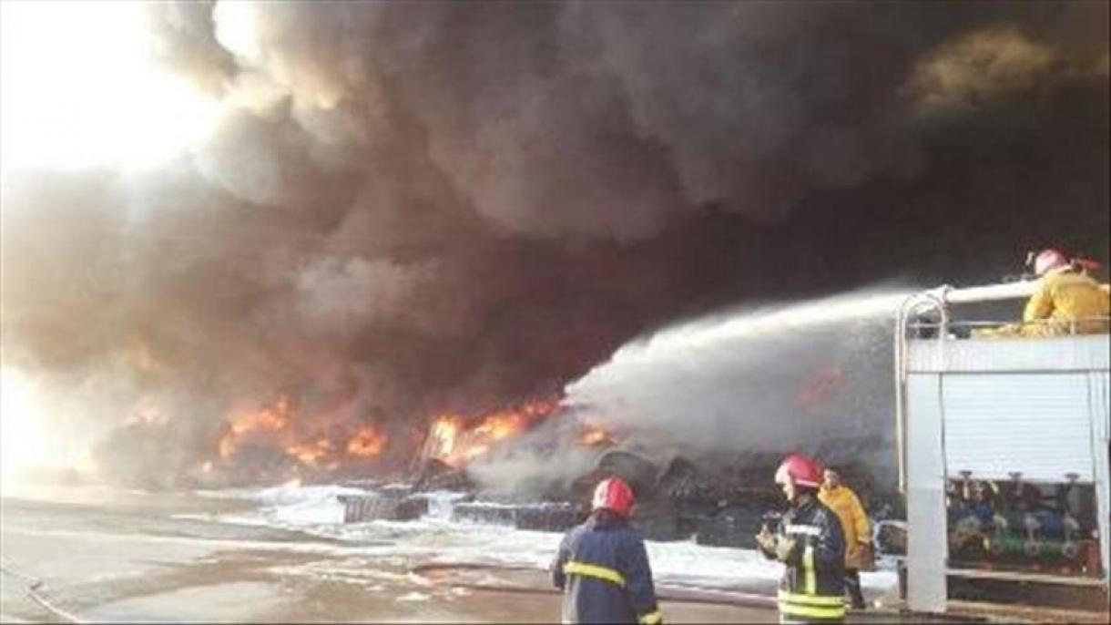 آتش سوزی در پتروشیمی بندر امام در جنوب ایران