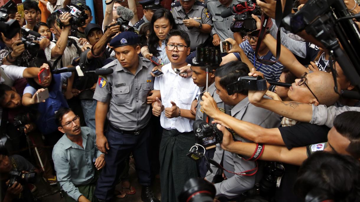 Birmania condena a siete años de prisión a dos periodistas de Reuters