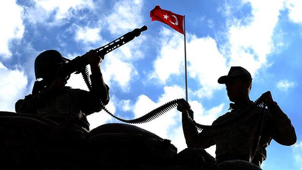 土耳其宪兵突击队在比特里斯击毙2名恐怖分子