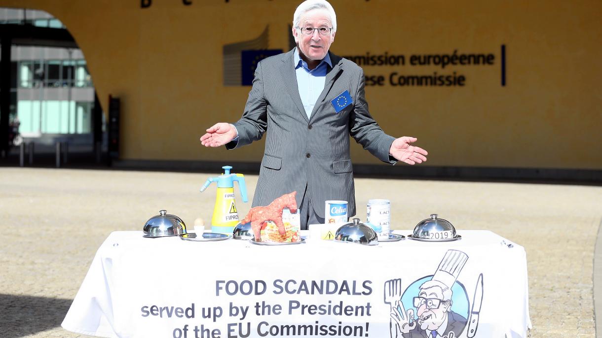 Foodwatch protesta contra os escândalos alimentares na Europa