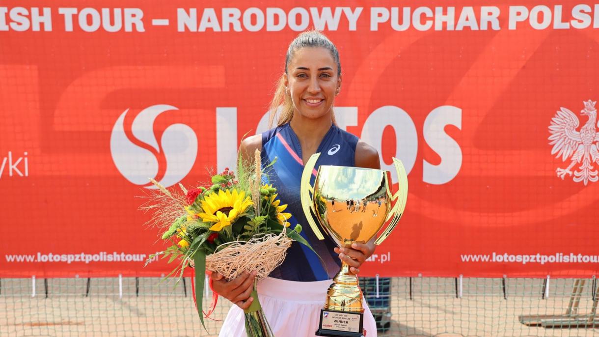 La tenista turca Çağla Büyükakçay consigue título en la Copa Lotos Radom en Polonia