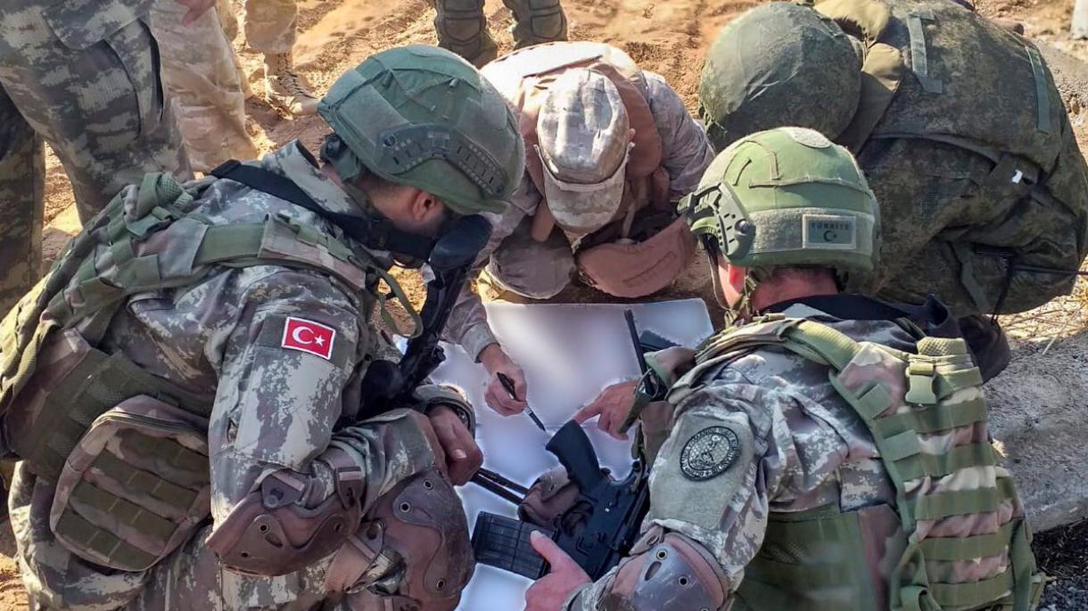 Concluye el segundo patrullaje terrestre conjunto de los soldados turcos y rusos en Siria