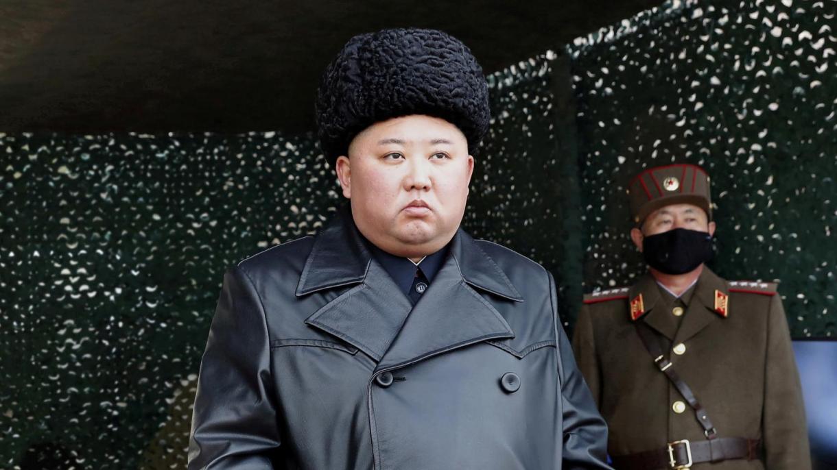 Түндүк Кореянын лидери Ким Чен Ын өлкөсү оор абалда экенин жарыялады