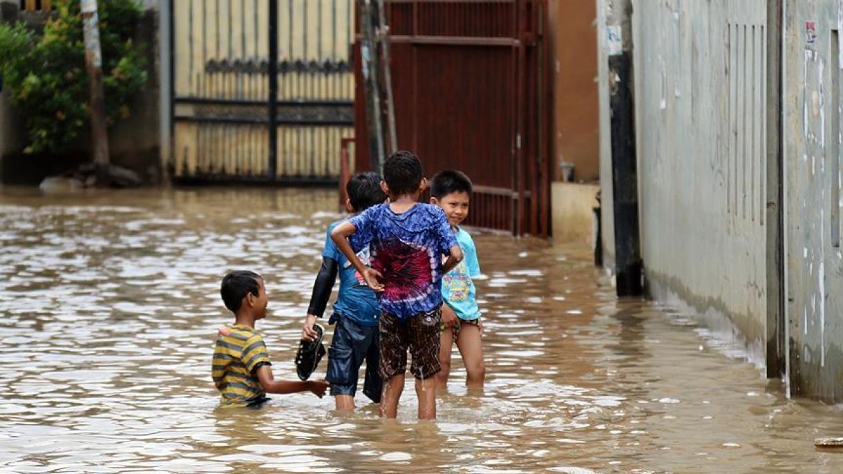 چهارده نفر در اثر سیلاب در کلمبیا جان باختند