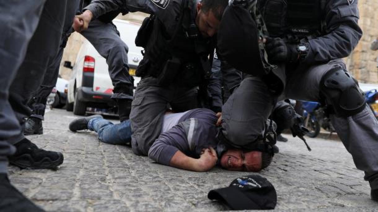A polícia de Israel abriu as entradas da Mesquita de Al Aqsa