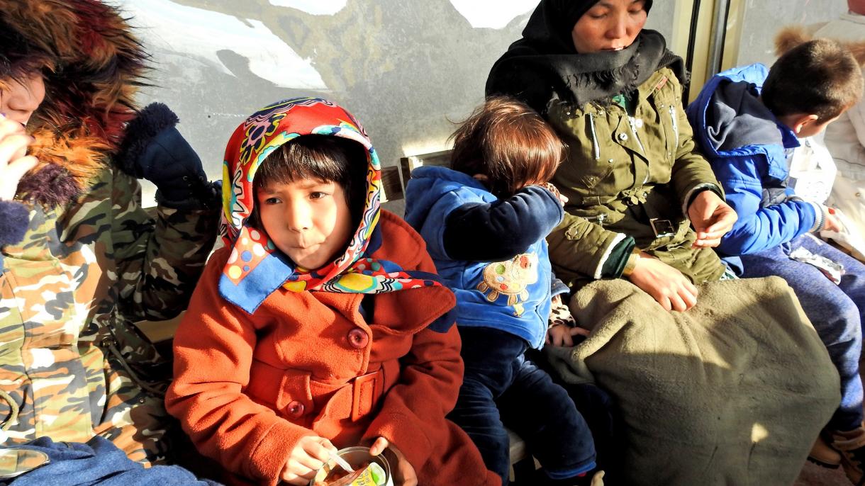 نیروهای ژاندارمری مهاجران افغان و پاکستانی را از خطر سرمازدگی نجات دادند