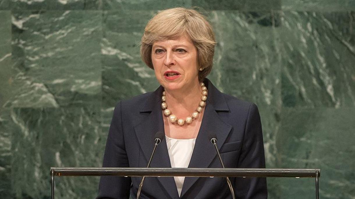 A hivatalos kilépési folyamat elindításáról nyilatkozott Theresa May
