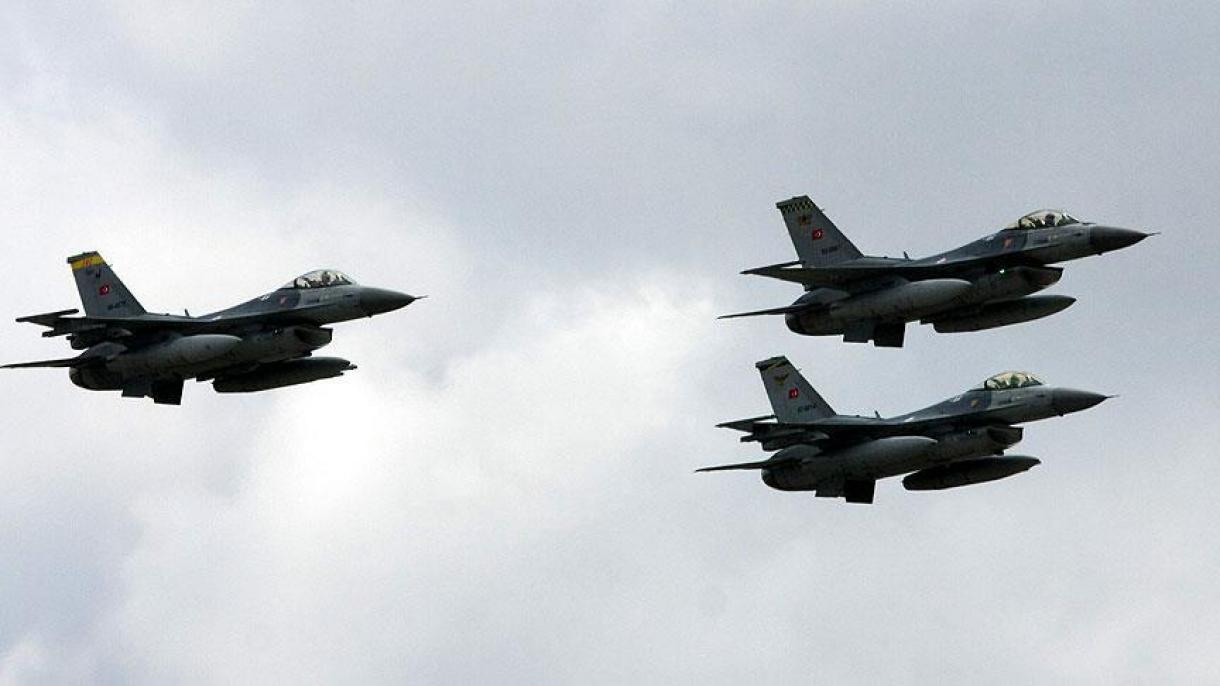 Ejército turco sigue llevando operaciones aéreas contra los terroristas