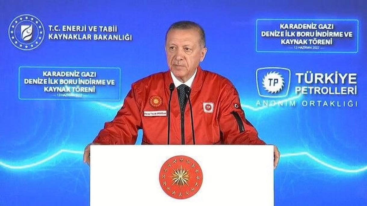 Il presidente Erdogan: "Il gas del Mar Nero entrerà nel sistema nel primo trimestre del 2023"