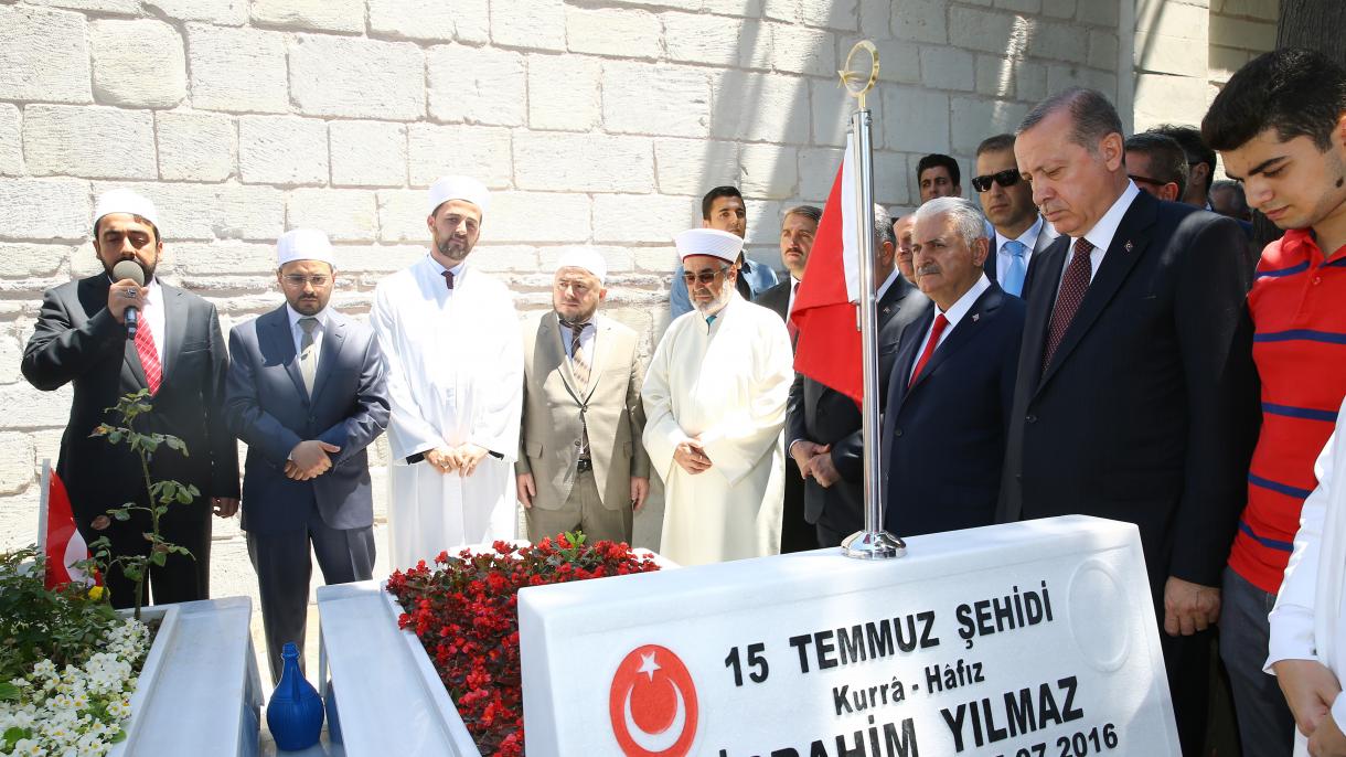 Erdogan e Yildirim visitaram o Cemitério dos Mártires do 15 de julho