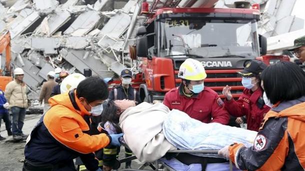 Mais de 100 corpos encontrados sob ruínas de edifício em Taiwan