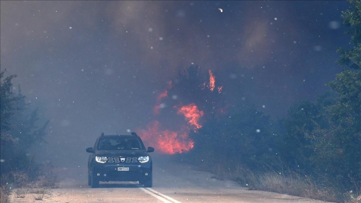 希腊西色雷斯大火蔓延土耳其人的村庄