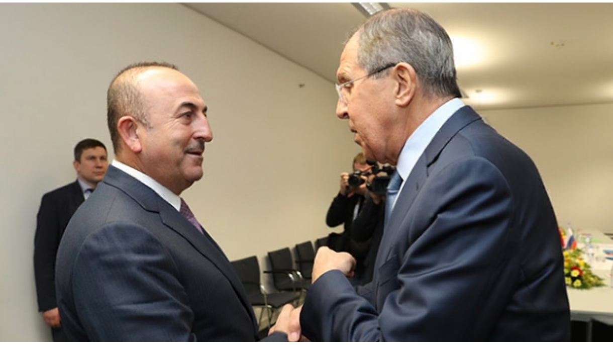 Турция и Русия обмислят отмяна на визовия режим...