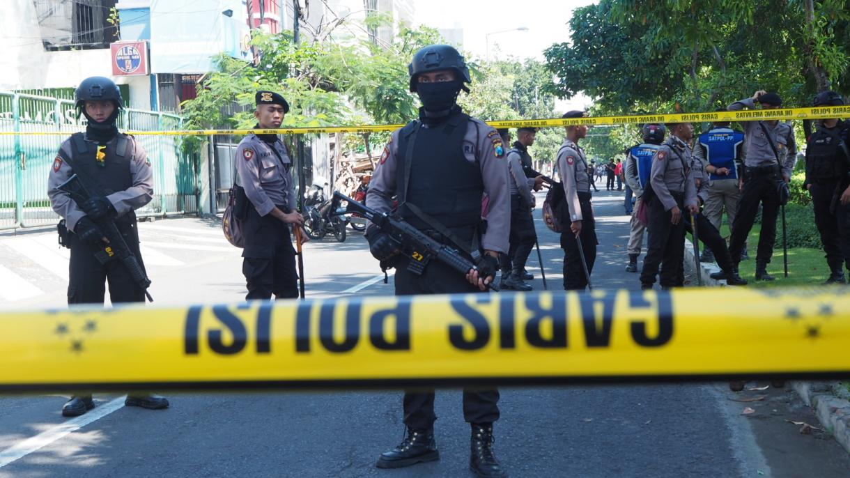 Ataque contra a delegacia de polícia na Indonésia