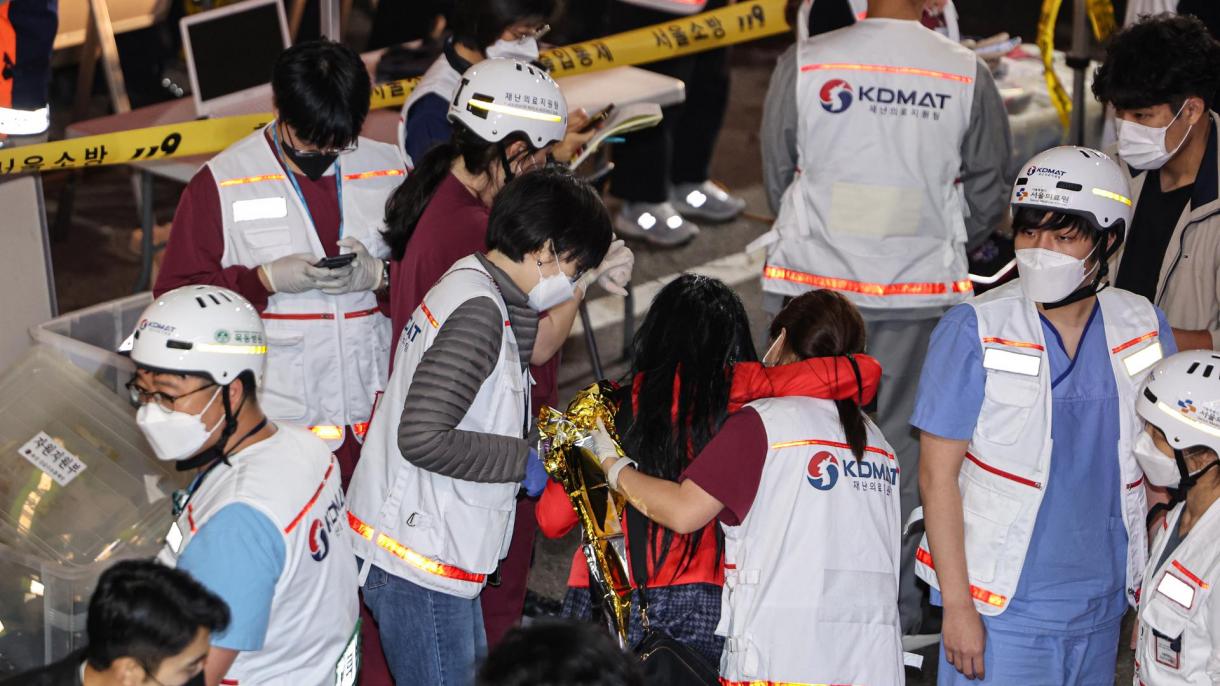 韩国万圣节发生踩踏事故:153人死亡