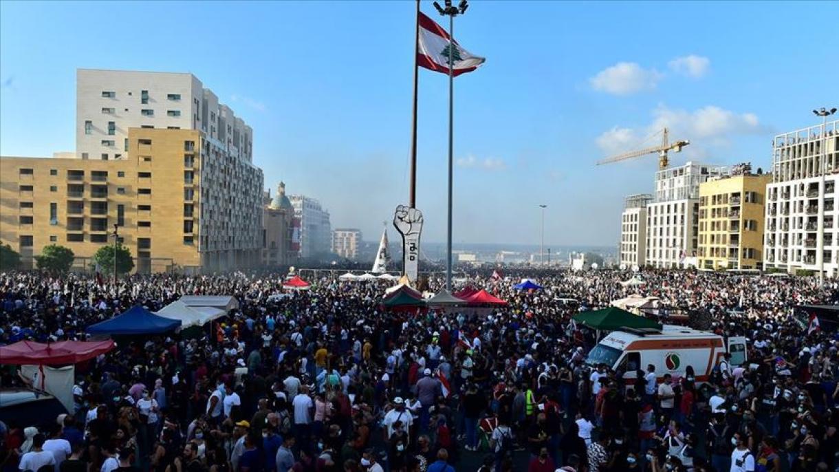 Protesto gigante em Beirute, no aniversário do centenário do estabelecimento do Grande Líbano