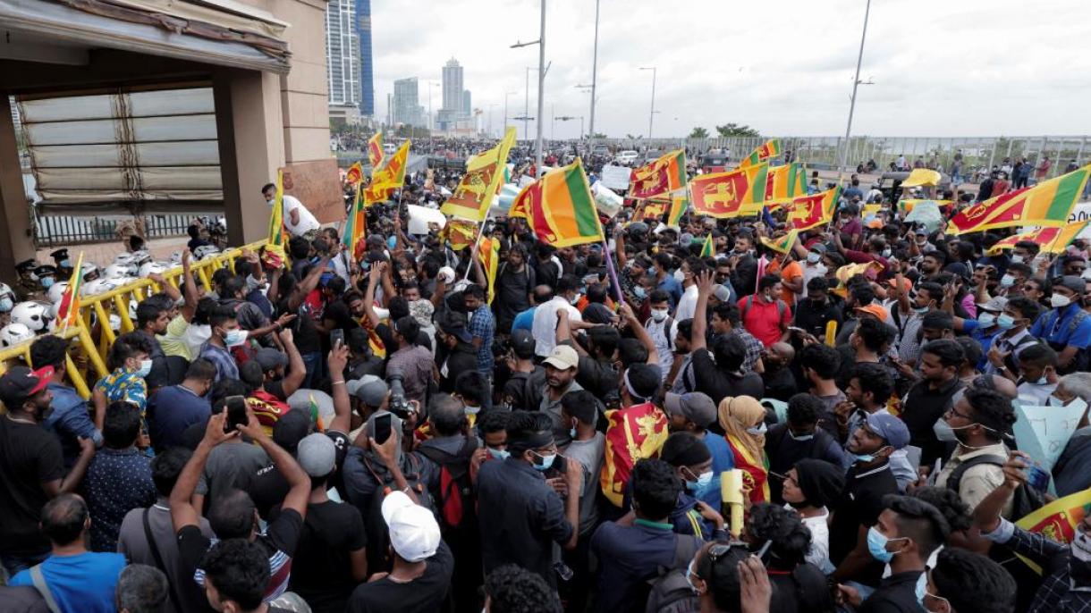 سری لنکا کا معاشی بحران شدت اختیار کر گیا،صدر سے مستعفی ہونے کا مطالبہ