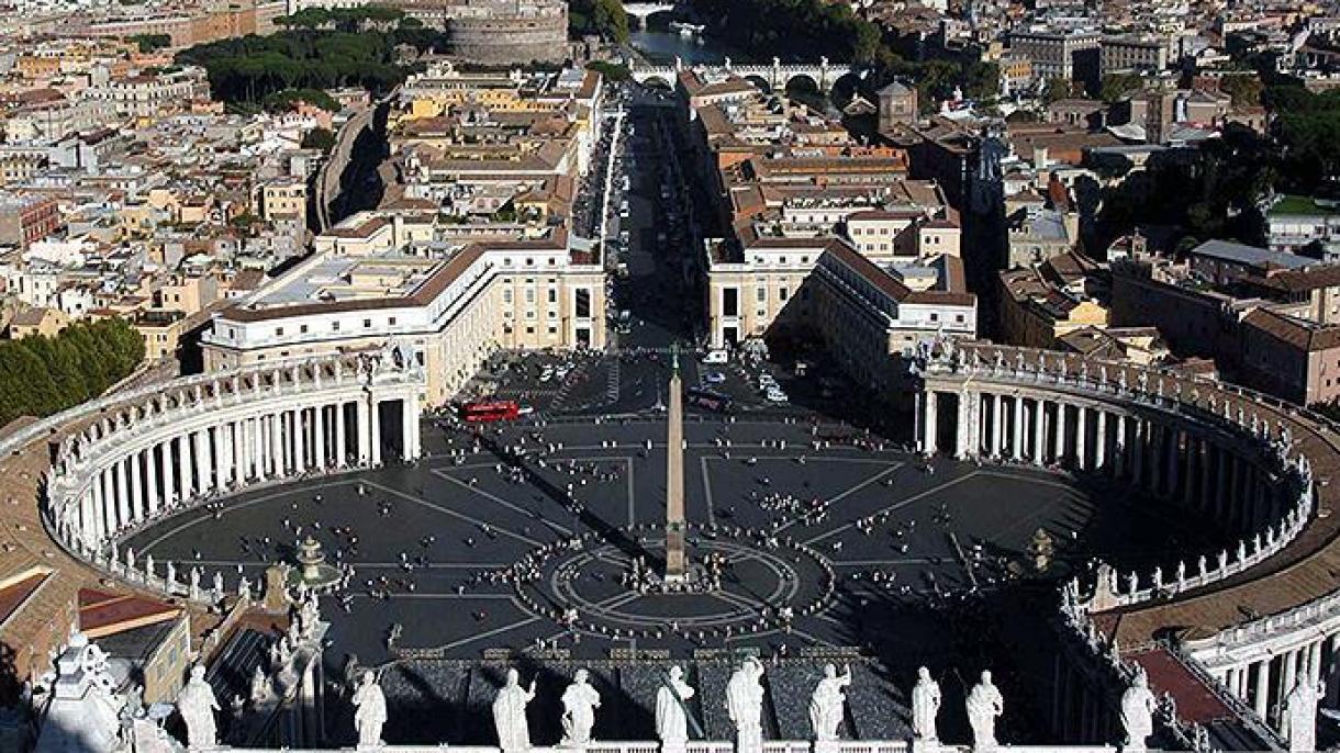 Vaticano nombra a una mujer como el segundo nombre más superior de su administración