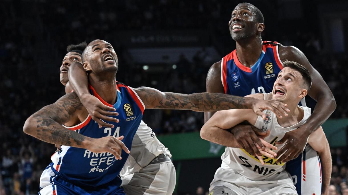 "Anadolu Efes" Serbiyanın “Partizan” komandasını qonaq edib